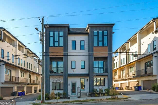 2347 Hosea L Williams Dr SE in Atlanta, GA - Building Photo - Building Photo