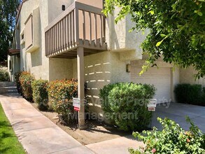 45414 Driftwood Dr in Palm Desert, CA - Building Photo - Building Photo