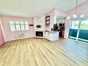 4377 Wilson Ave, Unit 6 in San Diego, CA - Foto de edificio - Building Photo