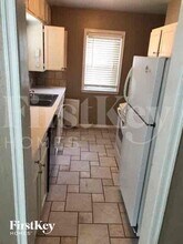 9058 E 66 Terrace in Raytown, MO - Building Photo - Building Photo