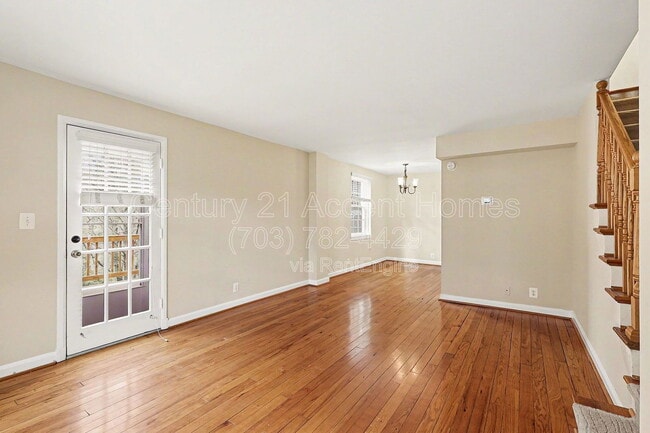 3342 S Wakefield St in Arlington, VA - Building Photo - Building Photo