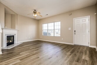 4511 Heritage Pkwy in Atlanta, GA - Foto de edificio - Building Photo