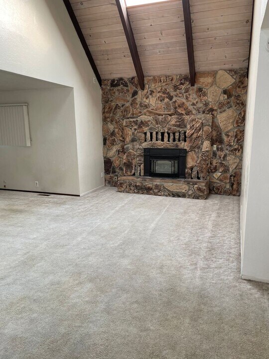 769 Tallac Ave in South Lake Tahoe, CA - Building Photo