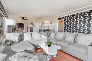 5008 Onstad St in San Diego, CA - Building Photo