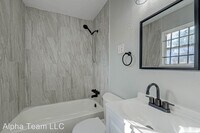 5102 Lyndhurst Dr photo'