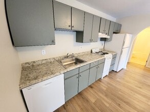24 West Rd in Ellington, CT - Building Photo - Building Photo
