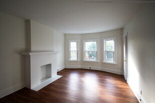 25 Sterling Ave, Unit Upper in Buffalo, NY - Building Photo