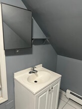 39 Washington Ave, Unit ApartmentStudio in Belleville, NJ - Building Photo - Building Photo