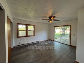 54 Benzell Dr in Dayton, OH - Building Photo - Building Photo