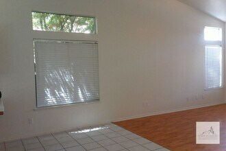 8651 N Woodrow Ave in Fresno, CA - Building Photo - Building Photo