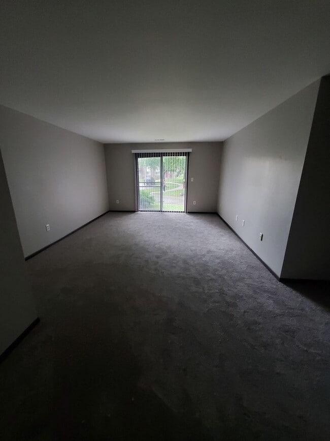 7625 W Donna Ct in Milwaukee, WI - Building Photo - Building Photo
