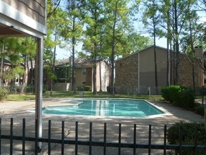 Innwood Pines in Houston, TX - Foto de edificio - Building Photo