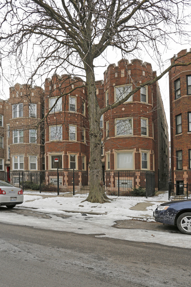 8121 S Maryland Ave in Chicago, IL - Building Photo - Building Photo