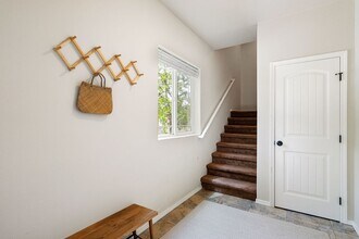 4022 SE 52nd Ave in Portland, OR - Building Photo - Building Photo