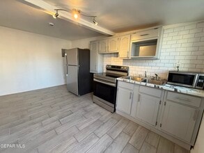 2805 Grant Ave in El Paso, TX - Building Photo - Building Photo