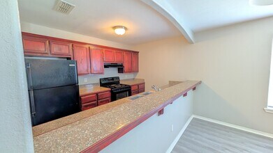 3601 N Arroyo Park Ln in Harlingen, TX - Foto de edificio - Building Photo