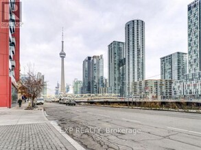 576-15576 Front St W in Toronto, ON - Building Photo - Building Photo