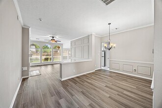4510 Silverlake Dr in Sugar Land, TX - Building Photo - Building Photo