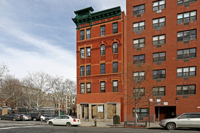 1835 Amsterdam Ave in New York, NY - Foto de edificio - Building Photo