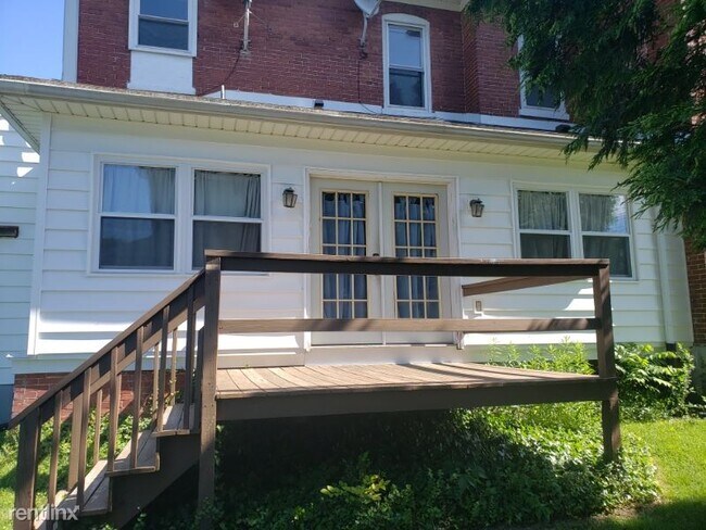 2558 Lititz Pike in Lancaster, PA - Building Photo - Building Photo