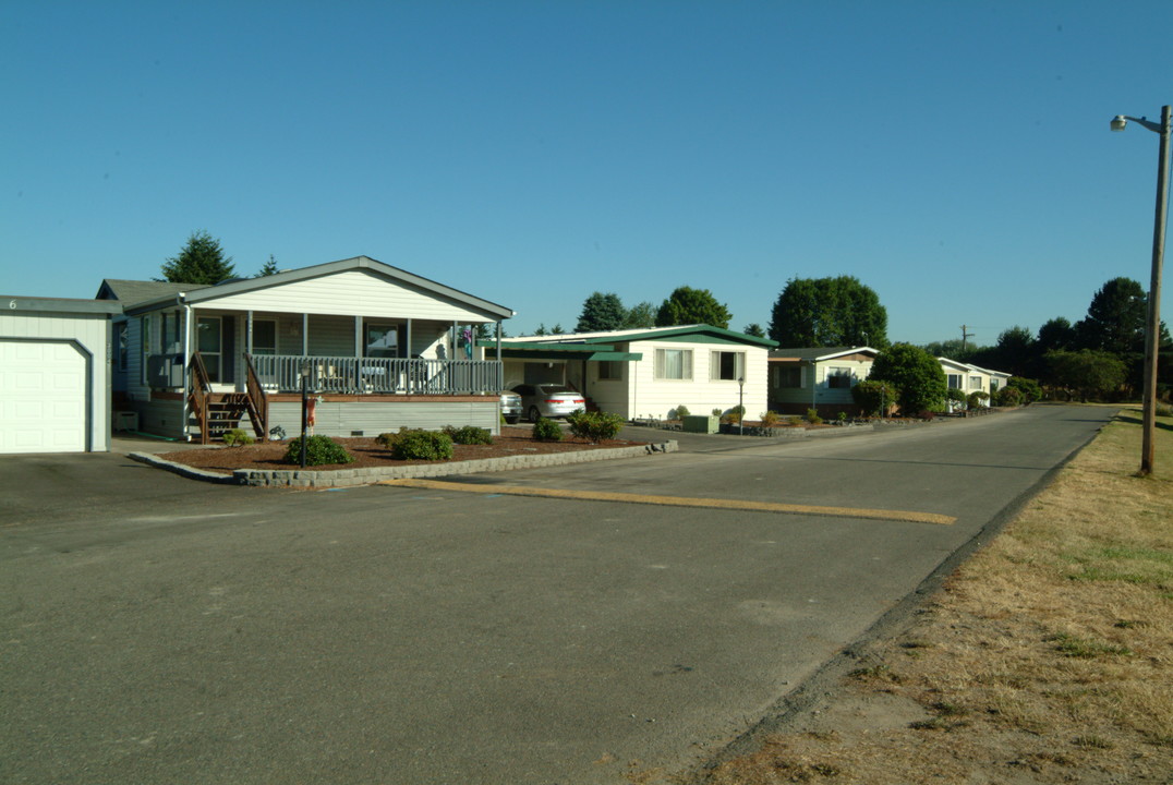 Tacoma Country Estates in Tacoma, WA - Building Photo