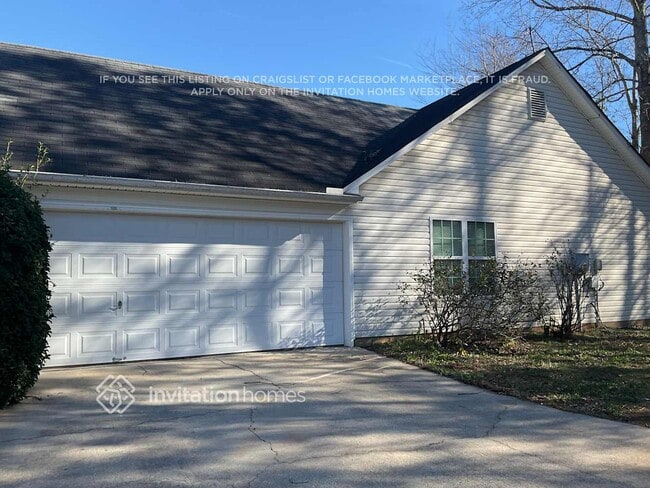 8715 Covestone Dr in Gainesville, GA - Foto de edificio - Building Photo