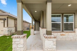 487 Alamito Ave, Unit #2 in Kyle, TX - Building Photo - Building Photo