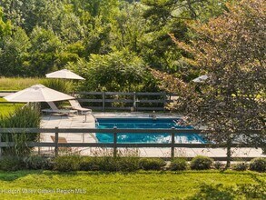 356 Co Rte 6 in Germantown, NY - Building Photo - Building Photo