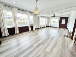 624 Stanley Ave in Long Beach, CA - Building Photo - Building Photo
