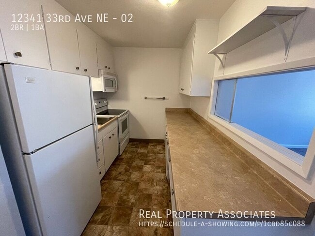 12341 33rd Ave NE in Seattle, WA - Building Photo - Building Photo