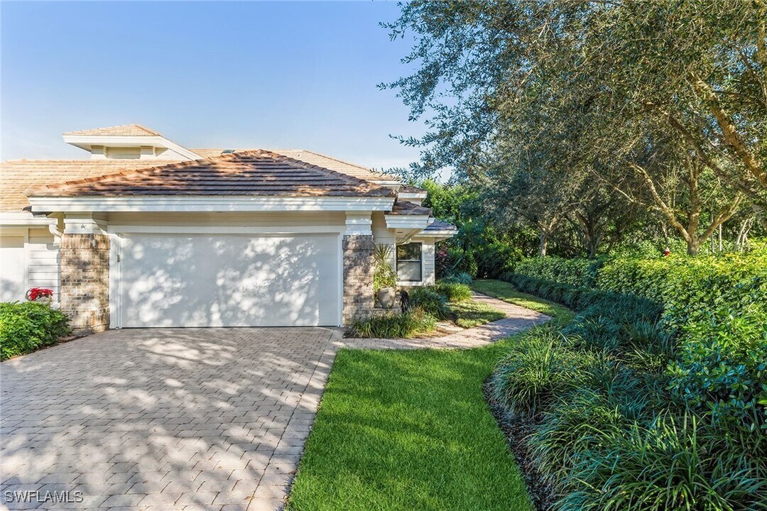 6652 Trident Way in Naples, FL - Building Photo