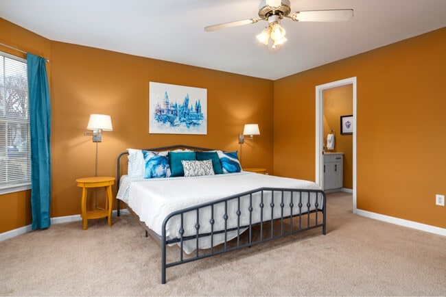 201 Willow Creek S Cir in Alabaster, AL - Foto de edificio - Building Photo