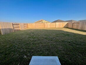 31508 Casamari Dr in Huffman, TX - Foto de edificio - Building Photo