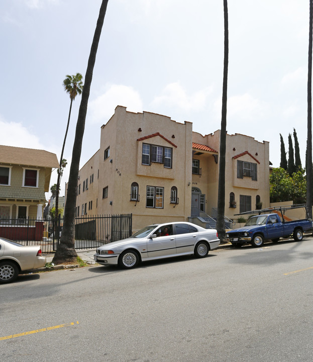 908 S Normandie Ave in Los Angeles, CA - Foto de edificio