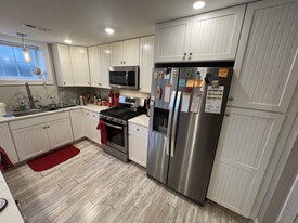 116 Holland St, Unit 1A Apartamentos