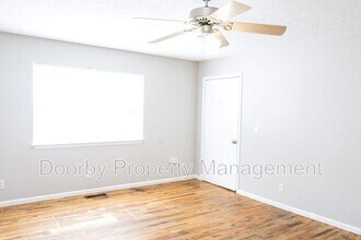 402 Hall St in La Fayette, GA - Building Photo - Building Photo