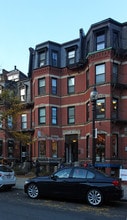 225 Newbury St in Boston, MA - Foto de edificio - Building Photo
