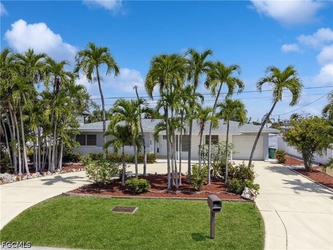 1453 Venetian Ct