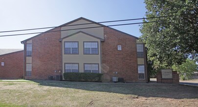 Colorado Square in Arlington, TX - Foto de edificio - Building Photo