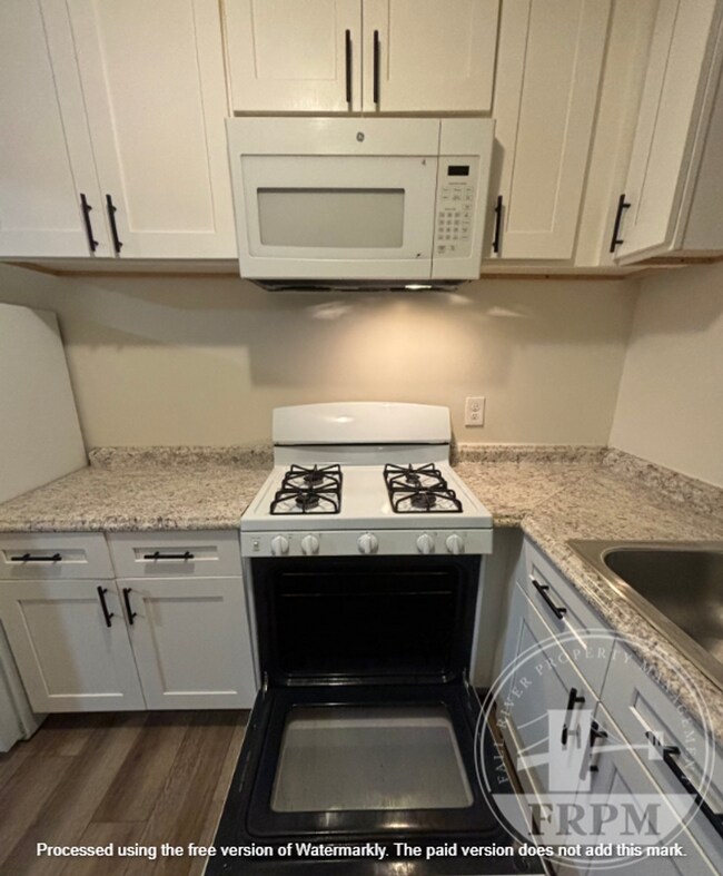 90 Montaup St in Fall River, MA - Building Photo - Building Photo