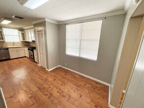 2512 Ave A in Nederland, TX - Building Photo - Building Photo