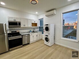 Top Floor 2BR 1BA Lofty Space w/ Laundry In Greenwood/South Slope in Brooklyn, NY - Building Photo