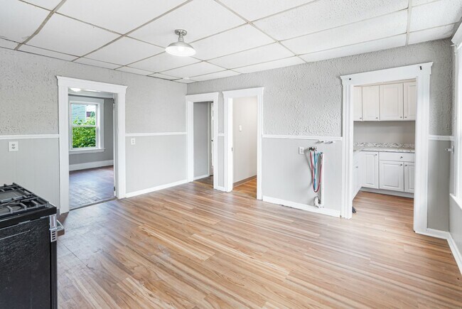 property at 15 1/2 Mendon St