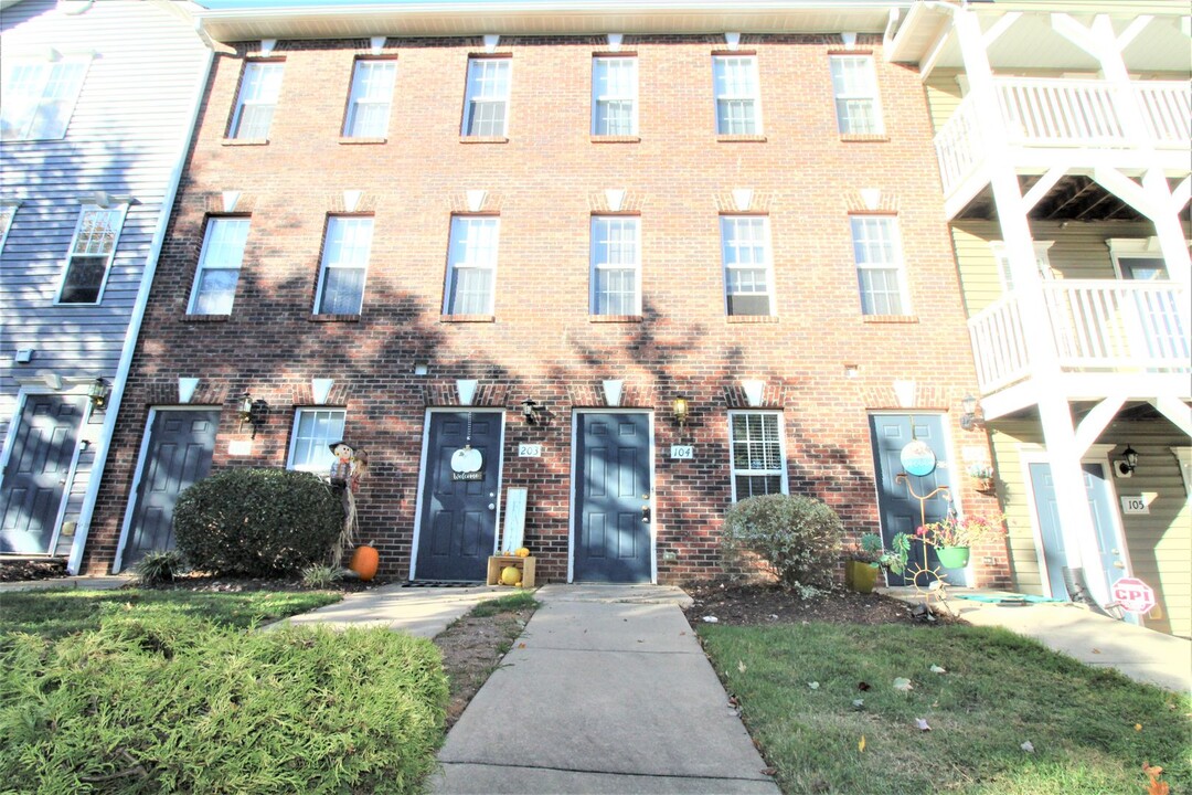 113 Steam Engine Dr in Mooresville, NC - Foto de edificio