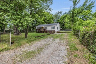 255 Dixie Dr in Cleveland, TN - Building Photo - Building Photo