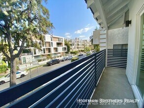 141 N Swall Dr in West Hollywood, CA - Building Photo - Building Photo