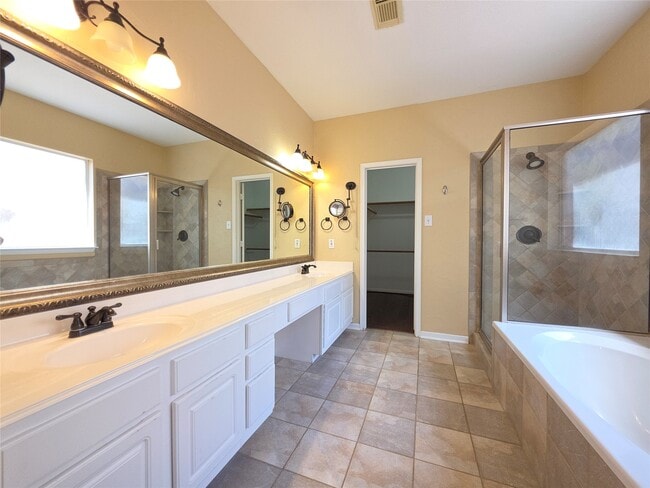 property at 19 Vista Mill Pl