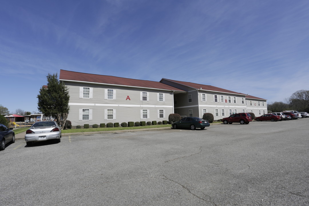 Steeplechase Apartments in Searcy, AR - Building Photo