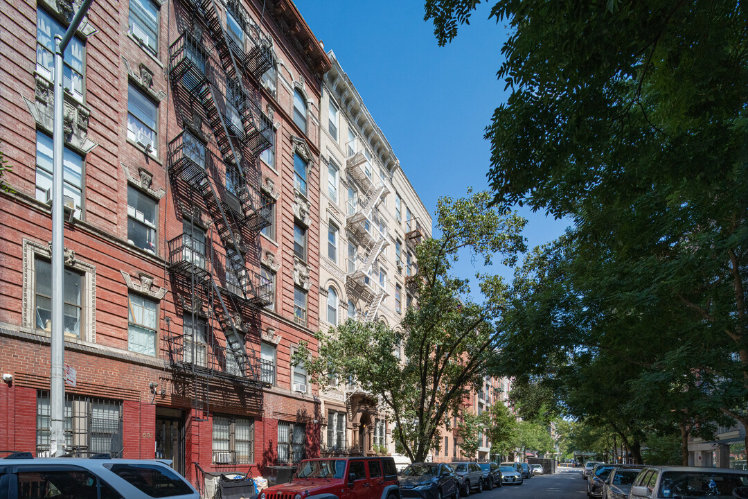 633 E 11th St in New York, NY - Foto de edificio