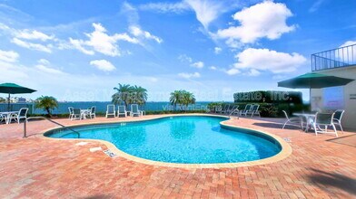 4801 Osprey Dr S in St. Petersburg, FL - Building Photo - Building Photo